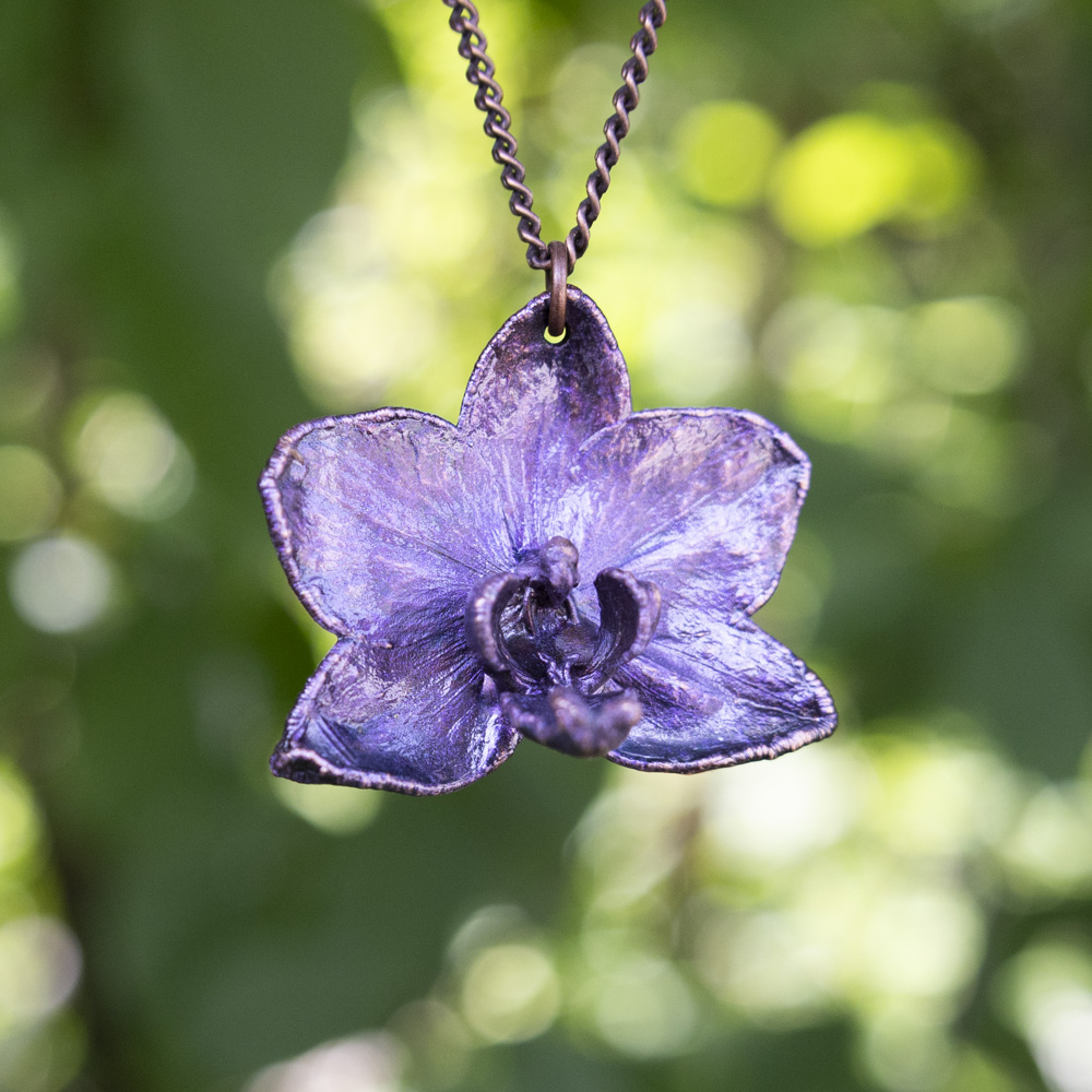 Pokovená orchidej - náhrdelník
